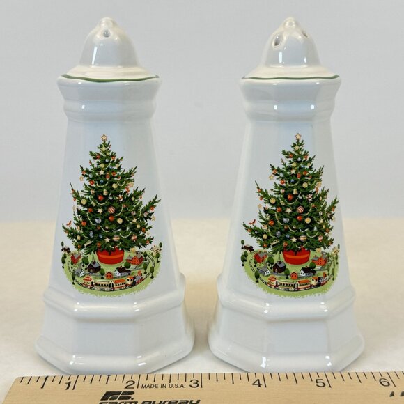 Vintage Pfaltzgraff Heritage Christmas Salt and Pepper Shakers Tree Octagon Tall - Picture 9 of 9